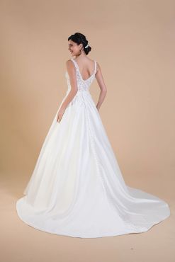 Robe de mariée de la boutique Féerie 10