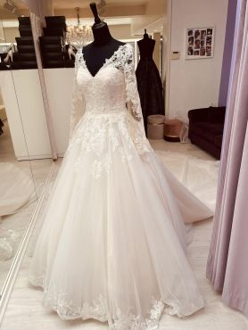 Robe de mariée de la boutique Féerie 9