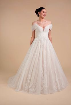 Robe de mariée de la boutique Féerie 9