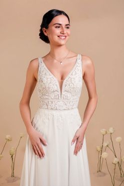 Robe de mariée de la boutique Féerie 8