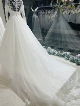 Robe de mariée de la boutique Féerie 6