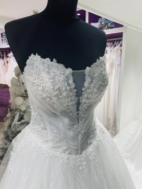 Robe de mariée de la boutique Féerie 2